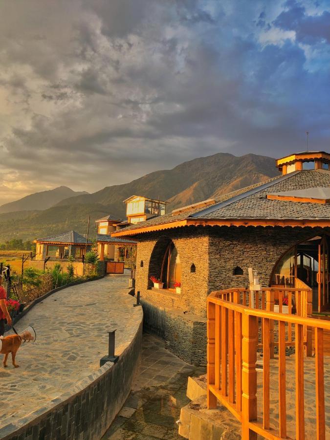 Osho Himalayas Wellness Resort كانجرا المظهر الخارجي الصورة